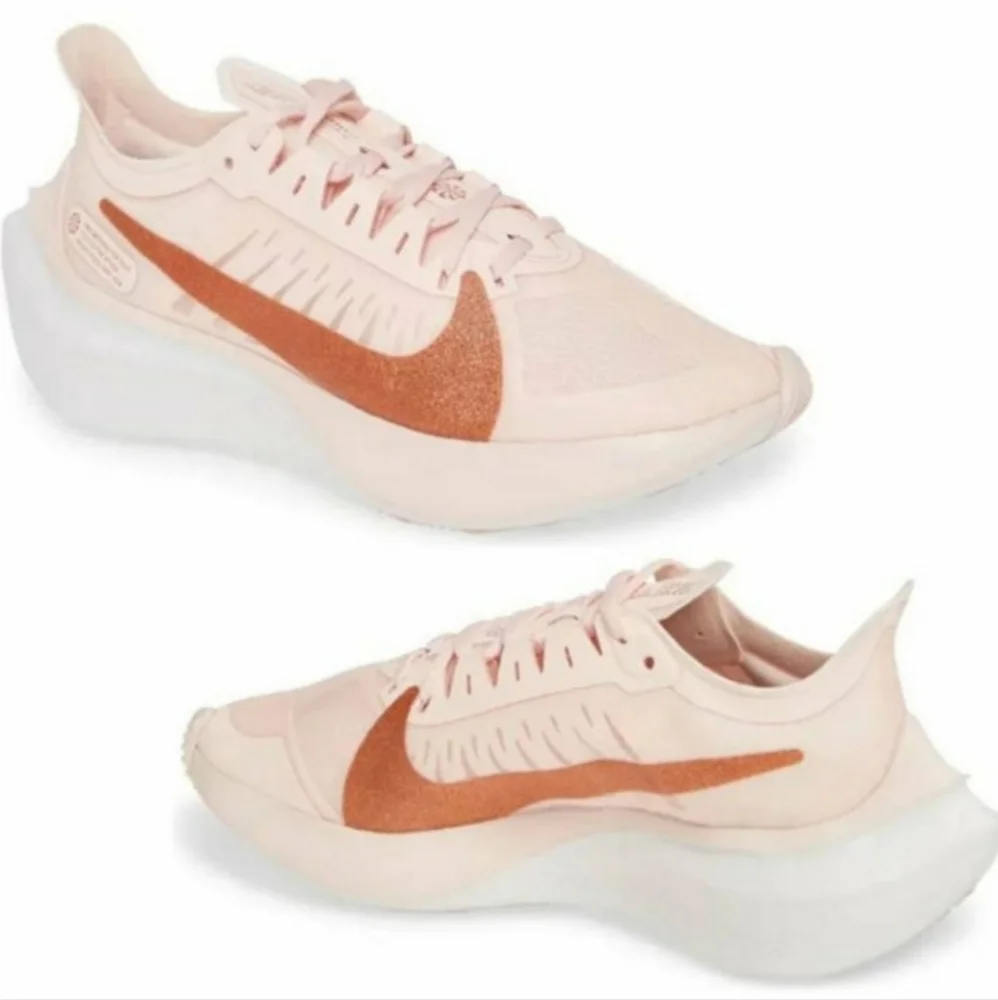 Nike Zoom Gravity Running Sneakers Echo Pink Metallic Red Bronze
